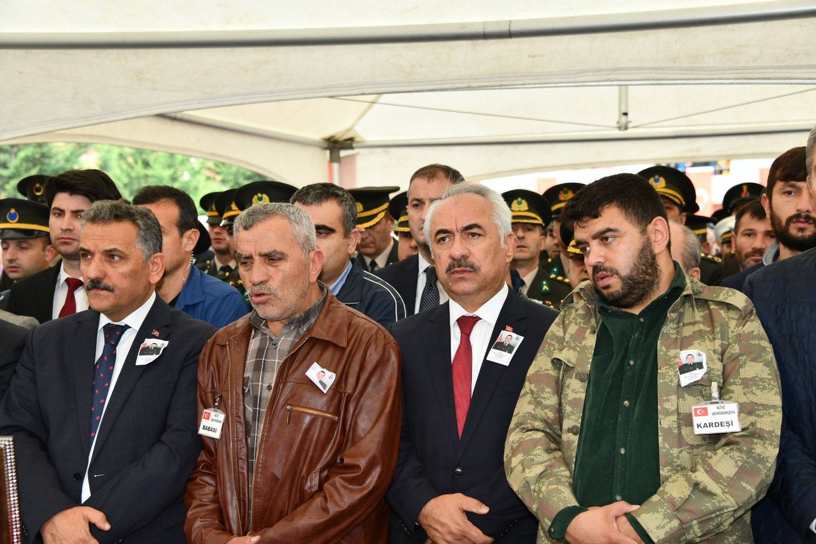 Şehidimizi vatan toprağına verdik